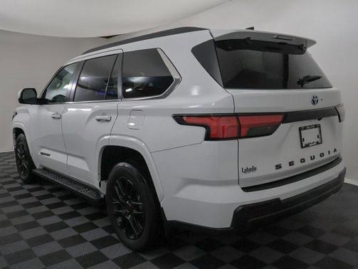 2024 Toyota Sequoia SR5
