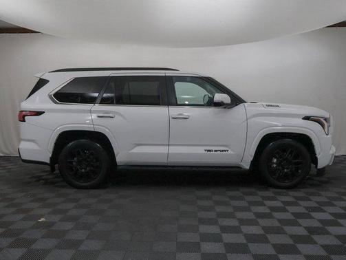 2024 Toyota Sequoia SR5