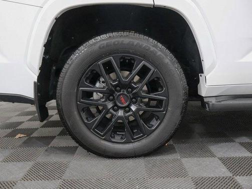 2024 Toyota Sequoia SR5