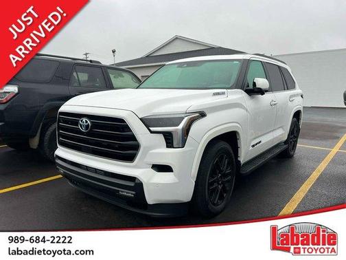 2024 Toyota Sequoia SR5