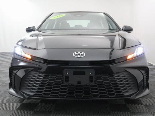 Black 2025 Toyota Camry SE