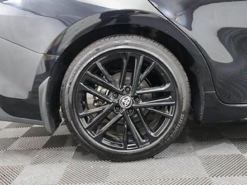 Black 2025 Toyota Camry SE