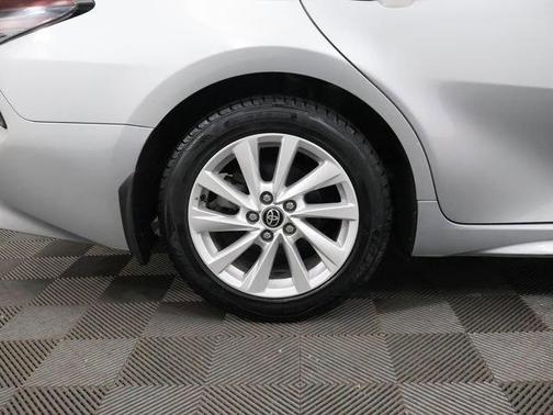 Ice 2024 Toyota Camry SE