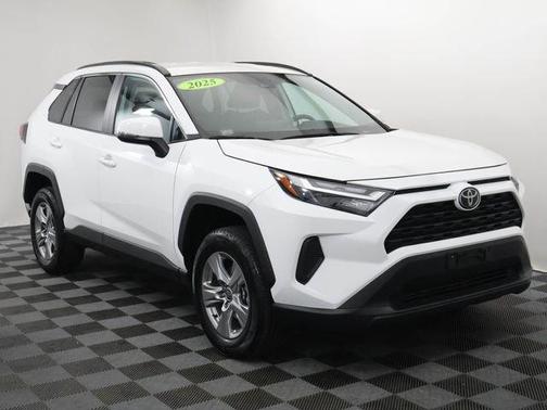 Ice 2025 Toyota RAV4 XLE