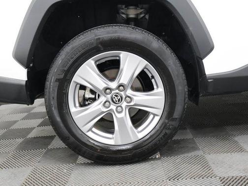 Ice 2025 Toyota RAV4 XLE