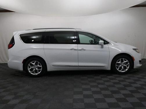 2018 Chrysler Pacifica Touring-L Plus