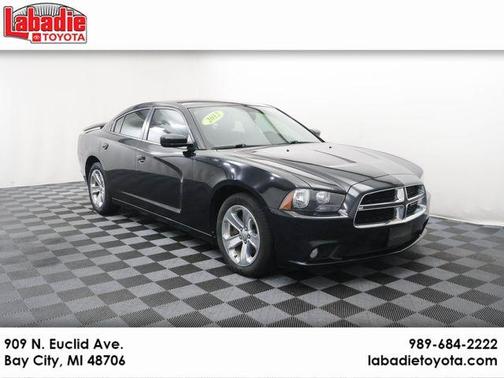 Pitch Black 2012 Dodge Charger SXT