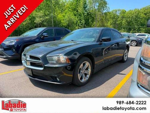 Pitch Black 2012 Dodge Charger SXT