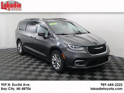 2021 Chrysler Pacifica Touring-L