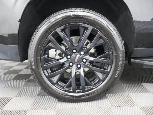 Onyx Black 2024 GMC Yukon XL SLT