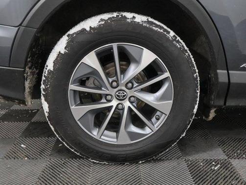 2016 Toyota RAV4 Hybrid XLE