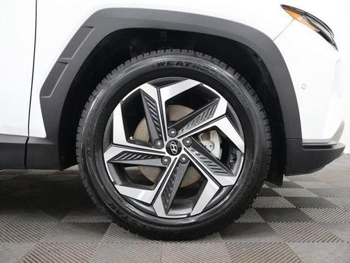 White Pearl 2024 Hyundai TUCSON Limited