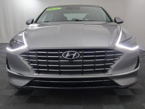 2021 Hyundai SONATA Hybrid Limited