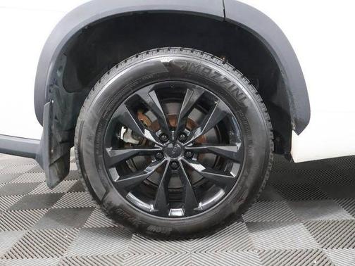 Blizzard Pearl 2020 Toyota Highlander XLE
