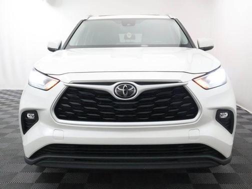 Blizzard Pearl 2020 Toyota Highlander XLE