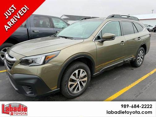 Autumn Green Metallic 2022 Subaru Outback Premium