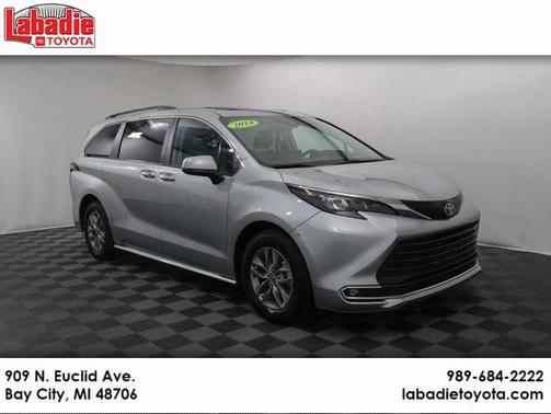 2024 Toyota Sienna XLE