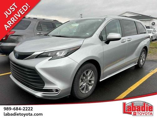 2024 Toyota Sienna XLE