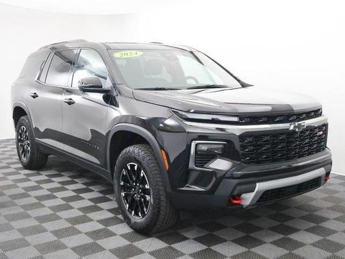 Mosaic Black 2024 Chevrolet Traverse Z71