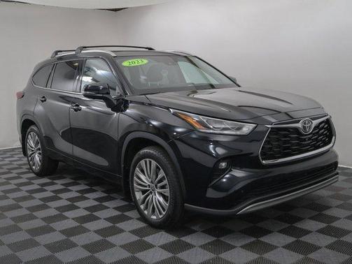 2023 Toyota Highlander Platinum