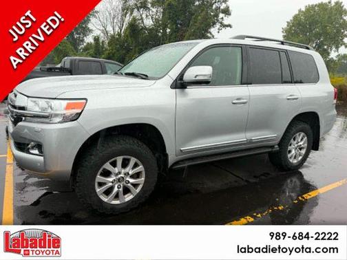 Classic Silver 2019 Toyota Land Cruiser V8
