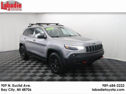 Silver 2021 Jeep Cherokee Trailhawk