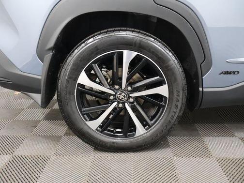 CELESTITE 2024 Toyota Corolla Cross Hybrid XSE