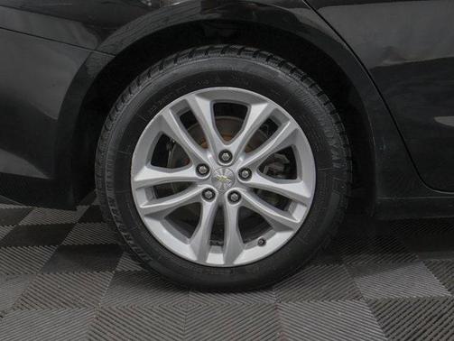 2017 Chevrolet Malibu 1LT