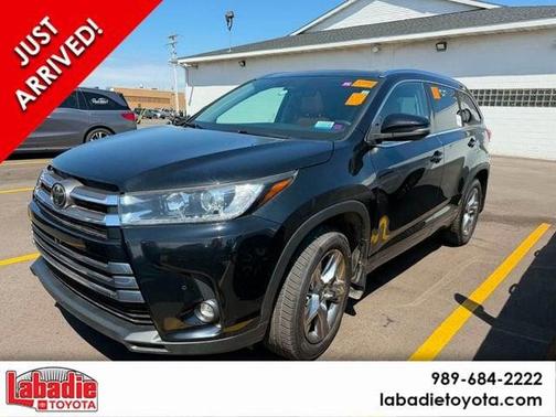 Midnight Black 2019 Toyota Highlander