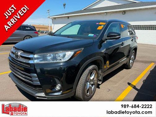 Midnight Black 2019 Toyota Highlander