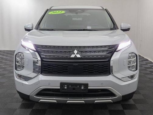 2023 Mitsubishi Outlander SE Black Edition