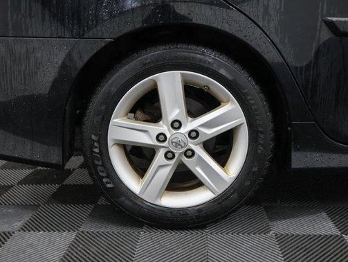 2014 Toyota Camry Hybrid LE