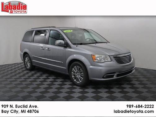 2014 Chrysler Town & Country Touring-L