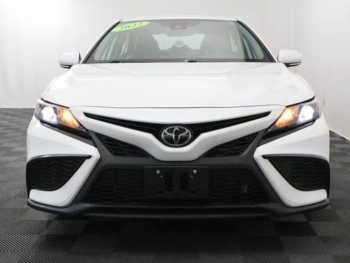 White 2022 Toyota Camry SE