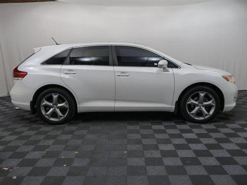 2014 Toyota Venza LE