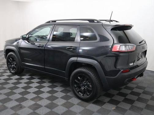 Diamond Black 2022 Jeep Cherokee Trailhawk
