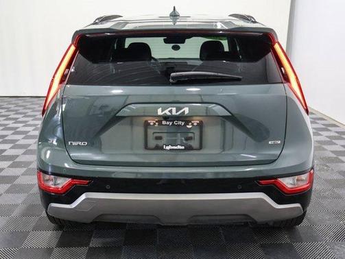 2023 Kia Niro EX Touring