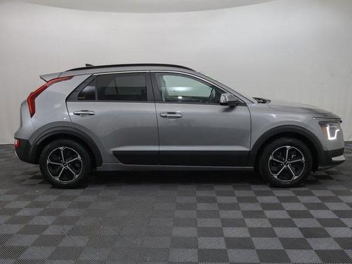 2023 Kia Niro EX