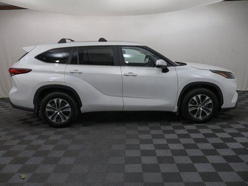 2023 Toyota Highlander 