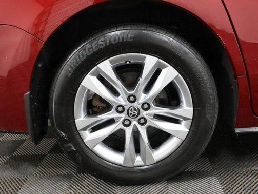 2022 Toyota Sienna LE