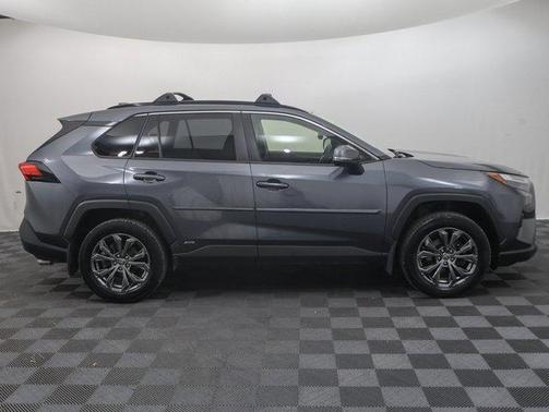2022 Toyota RAV4 Hybrid XLE Premium