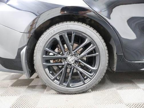 Black 2025 Toyota Camry SE