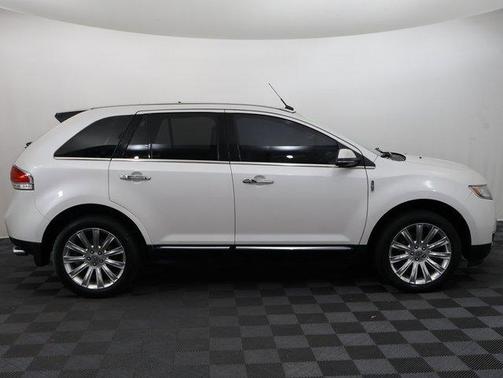 2015 Lincoln MKX Base