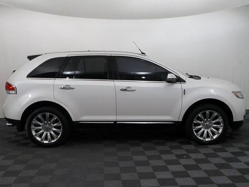 2015 Lincoln MKX Base