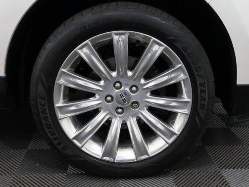 2015 Lincoln MKX Base