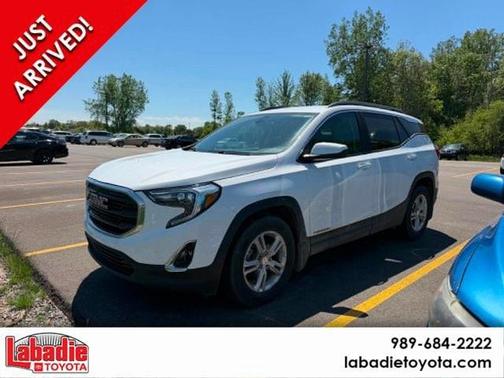 Summit White 2021 GMC Terrain SLE