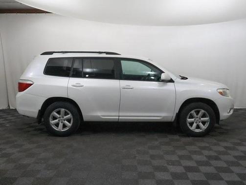 2010 Toyota Highlander SE