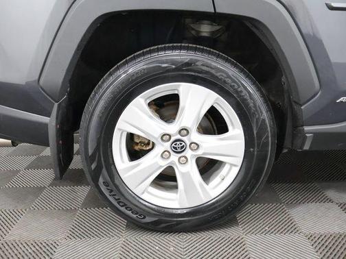 2019 Toyota RAV4 Hybrid XLE