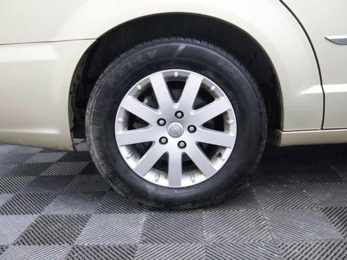 2011 Chrysler Town & Country Touring-L