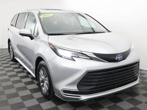 2021 Toyota Sienna XSE